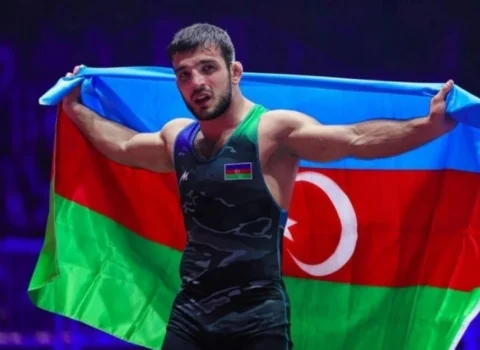 Ülvi Qənizadə ikinci dəfə DÜNYA ÇEMPİONU oldu