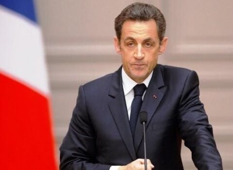 Sarkozi 5 il müddətinə azadlıqdan məhrum edildi