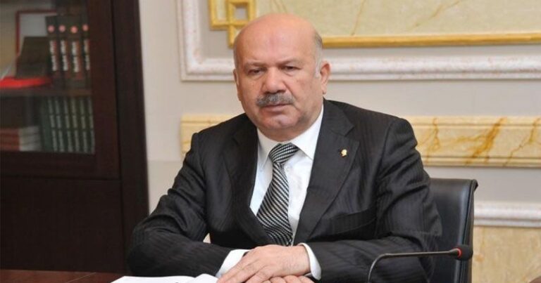 Deputat: “Ay bədbəxt yığınaq, mən elə seçicilərimin davasını edirəm də, seçicilərimə cavab vermirlər”