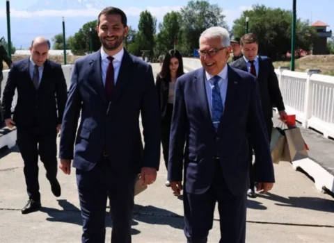 Kılıç və Rubinyan sərhəddə görüşdü
