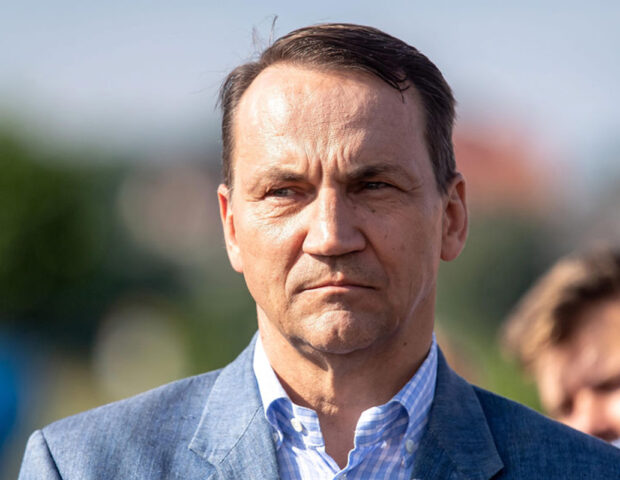 “Yalvarıram, Rusiya və Belarusa getməyin” — Sikorski