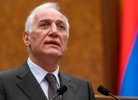 Ermənistan Prezidenti onu vəzifəsindən azad etdi