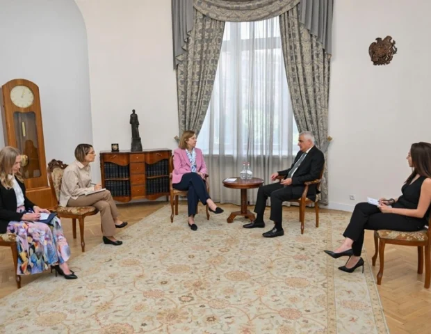 Ermənistan baş nazirinin müavini və ABŞ səfiri Cənubi Qafqazda kommunikasiyaların açılmasını müzakirə ediblər