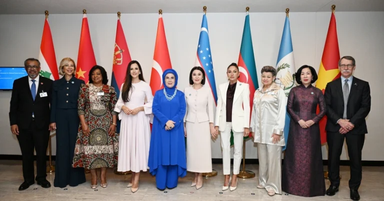 Mehriban Əliyeva xüsusi sessiyada iştirak etdi