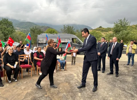 İlk köç karvanı Hadrut qəsəbəsinə çatdı
