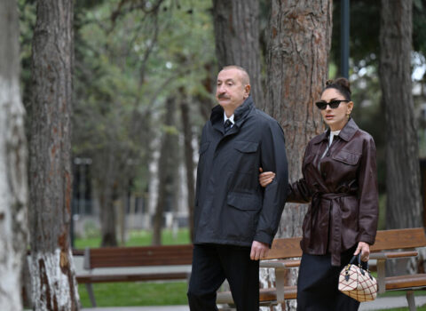 Prezident və birinci xanım Bakıda salınan yeni parkın açılışında iştirak ediblər – FOTO