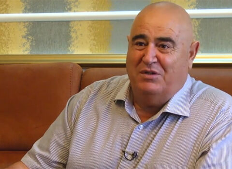 İsfəndiyar Axundov Elman Nəsirovun qızına ev verir – VİDEO AÇIQLAMA
