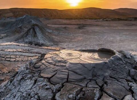 Azərbaycanda vulkan püskürdü – FOTO