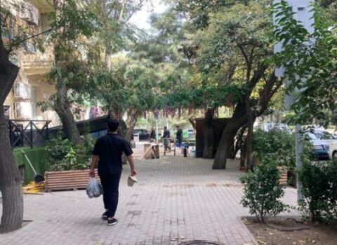 Piyada səkisini zəbt edən qurğular SÖKÜLDÜ