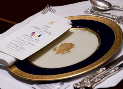 Tramp Zelenskiyə görə menyunu dəyişdi