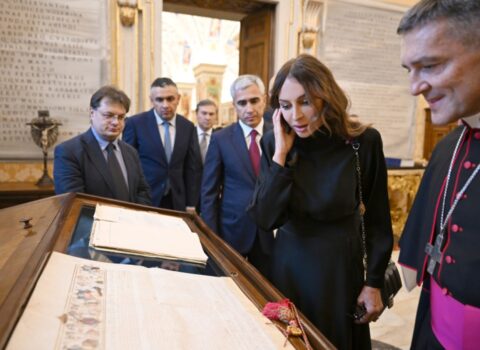 Mehriban Əliyeva Vatikan Apostol Kitabxanasını ziyarət etdi – FOTOLAR