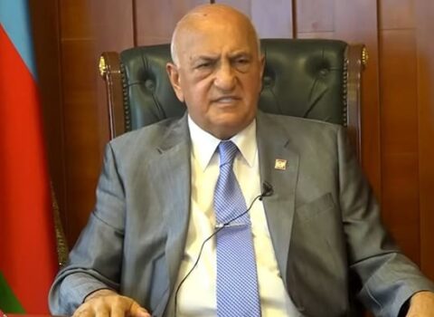 “Burnunu tutsan, canı çıxar, həbsxanada dözməz” – Əli İnsanov