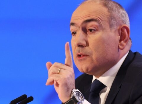 Paşinyandan kilsələrlə bağlı qərar
