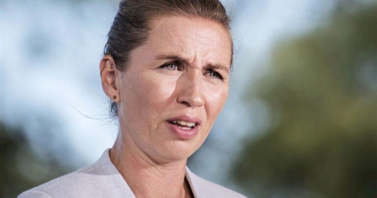 Rusiya bizi parçalamağa çalışır, təhlükədəyik Rusiya bizi parçalamağa çalışır, təhlükədəyik