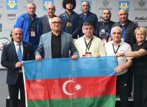Ağırlıqqaldıranımız Avropa birinciliyinin qalibi oldu