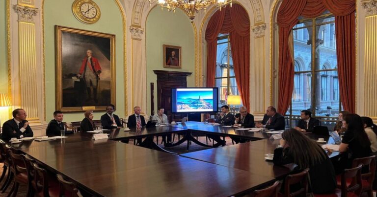 Azərbaycanla Britaniya arasında ilk konsulluq məsləhətləşmələri keçirilib Azərbaycanla Britaniya arasında ilk konsulluq məsləhətləşmələri keçirilib