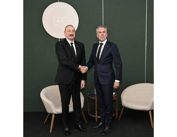 Prezident Dik Şufla görüşdü