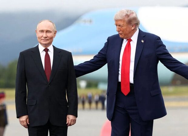 Tramp Putinlə telefon danışığı aparır – YENİLƏNDİ
