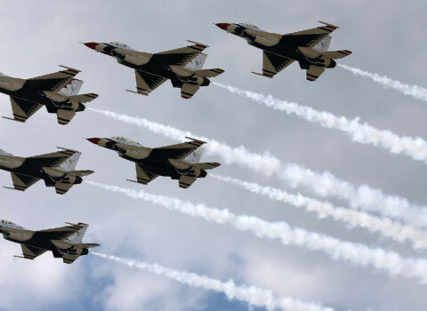 Məşhur prezidentə görə iki müharibə başlayacaq: Qırıcılar göndərildi