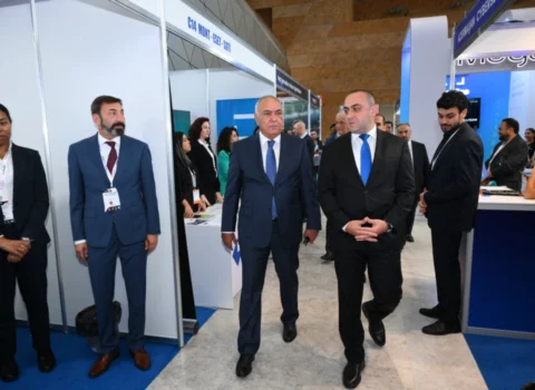 CIDC-2025 rəsmiləri kibertəhlükəsizlik sərgisində