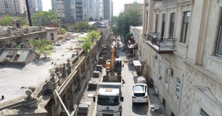 İslam Səfərli küçəsində içməli su və kanalizasiya xətləri yenilənir – VİDEO – FOTO