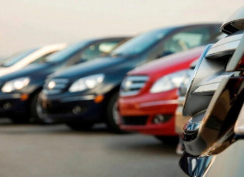 Azərbaycan Gürcüstandan avtomobil idxalını azaldıb