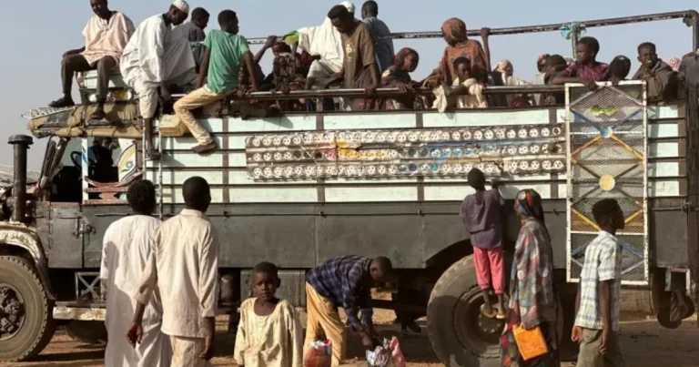 Sudanda döyüşlər şiddətlənir, ordu qərargahı ələ keçirilib Sudanda döyüşlər şiddətlənir, ordu qərargahı ələ keçirilib