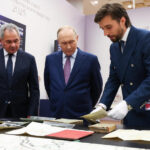 Putinə Rusiya imperiyası dövründə Novorossiyanın arxiv xəritələri göstərilib