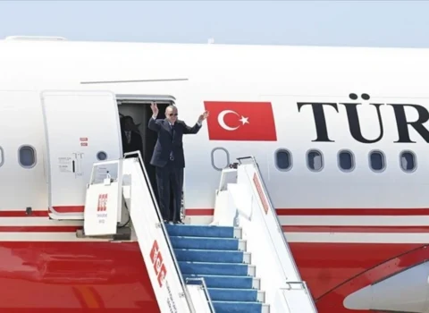 Ərdoğanın təyyarəsi bir müddət Misirə enməkdən imtina edib