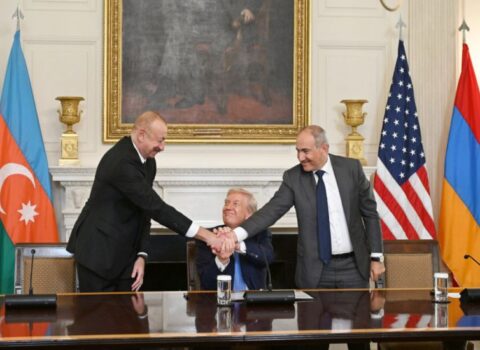 Tramp Vaşinqton razılaşmasından sonra Putinin ona zəng vurduğunu bildirib: Dedi ki, bu, heyrətamizdir