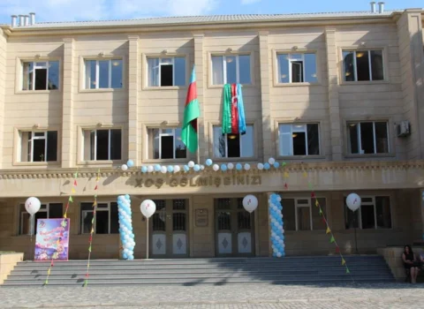 Bakıda məktəb liseyə birləşdirilir – Müəllimlərdən narahatlıq