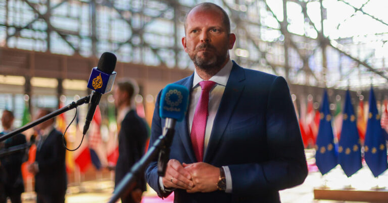 Belçikalı nazirin “Moskvanın yer üzündən silinməsi” ilə bağlı hədələrini absurd adlandırıb Belçikalı nazirin “Moskvanın yer üzündən silinməsi” ilə bağlı hədələrini absurd adlandırıb