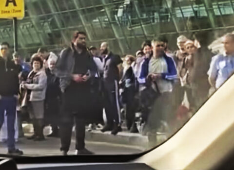 Aeroportda taksi dəyişikliyindən sonrakı vəziyyət… – VİDEO