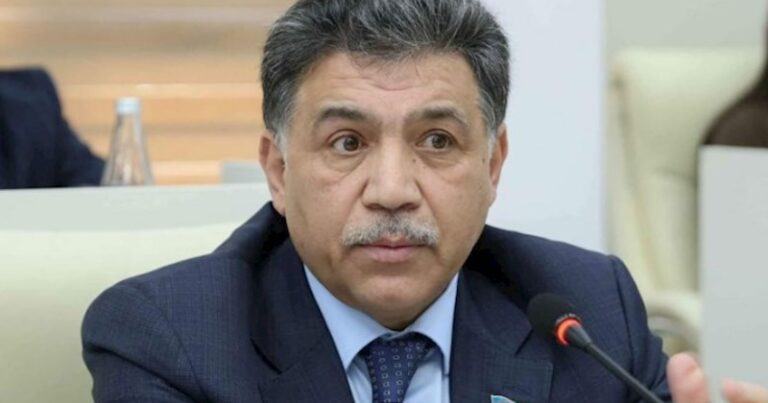 Deputatdan Kəramət Böyükçölün fikirlərini paylaşmasına reaksiya: “Telefonum qardaşım oğlunda olub” Deputatdan Kəramət Böyükçölün fikirlərini paylaşmasına reaksiya: “Telefonum qardaşım oğlunda olub”