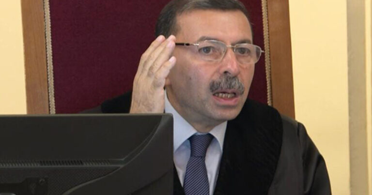 Sabiq hakimlər vəkil oldular – FOTO