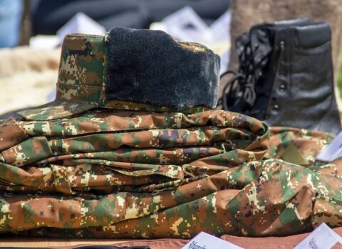 Ermənistan ordusu sovet tipli hərbi formadan imtina edir
