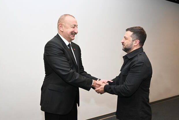 İlham Əliyev Zelenski ilə görüşdü