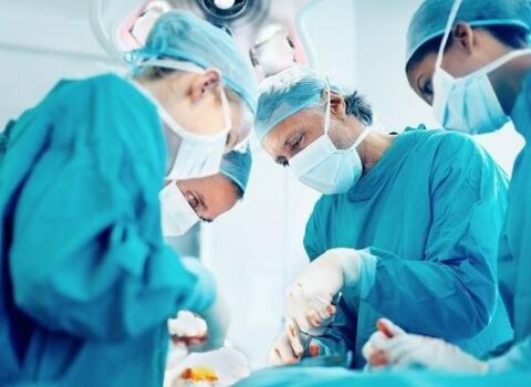 Azərbaycanda meyit donorun ürəyi transplantasiya edildi