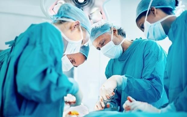 Azərbaycanda meyit donorun ürəyi transplantasiya edildi Azərbaycanda meyit donorun ürəyi transplantasiya edildi