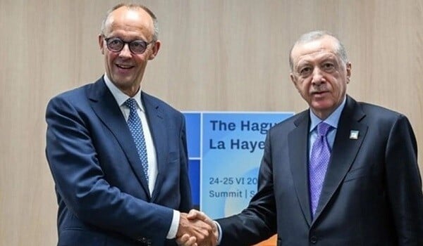 Ərdoğanla Merz arasında görüş başladı Ərdoğanla Merz arasında görüş başladı