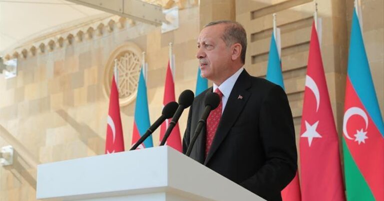 Ərdoğan Zəfər paradında iştirak edəcəkmi? Ərdoğan Zəfər paradında iştirak edəcəkmi?