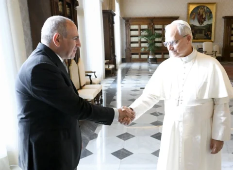 Paşinyan Roma Papası ilə sülh axtarışında