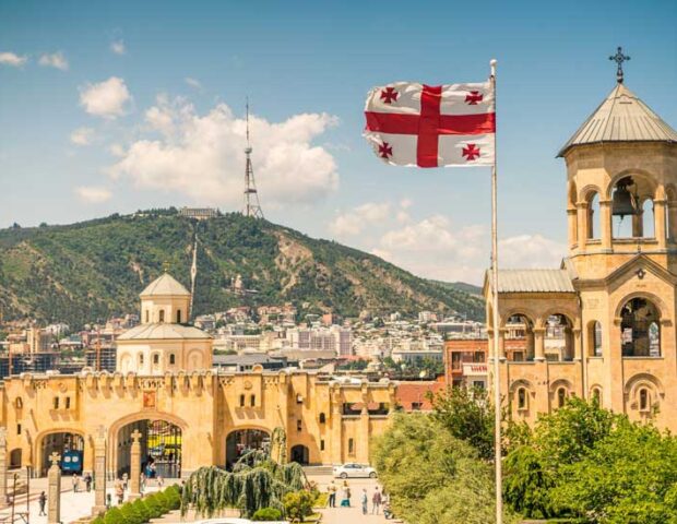 Gürcüstanın keçmiş məmurlarının evlərində axtarış