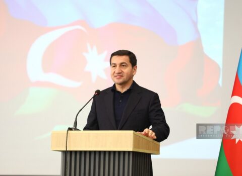 Türk dünyası qlobal güc mərkəzinə çevrilməkdədir – Hikmət Hacıyev