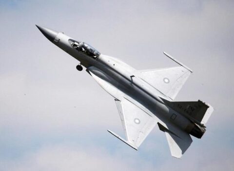 Azərbaycan JF-17 aldı – İrəvanın “cavabı”