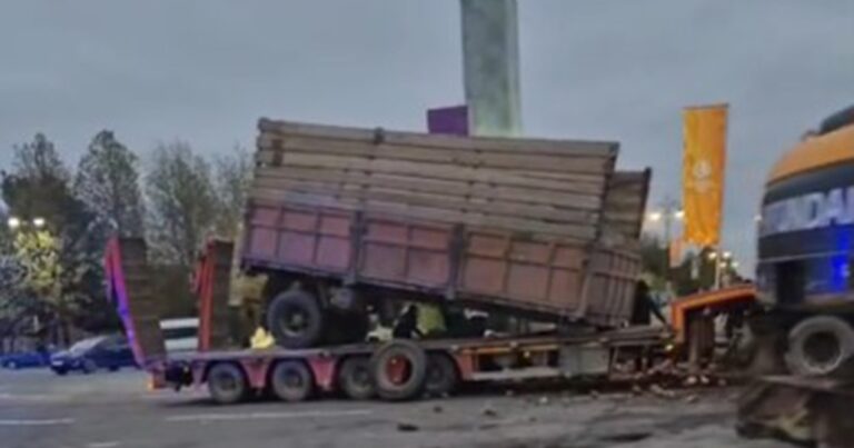 Şəkər çuğunduru ilə dolu “KamAZ” “Yevlax kruqu”na girdi – VİDEO