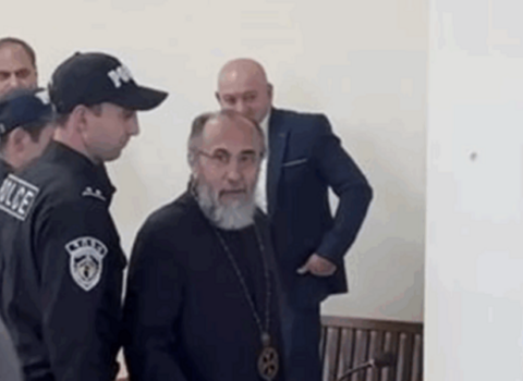 Arxiyepiskop Mikael üçün daha sərt cəza tələb edilir