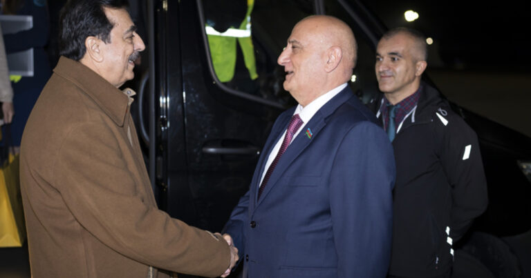 Pakistan Senatının sədri Bakıdadır – Foto