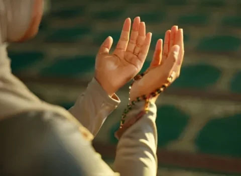 Namaz qılarkən arvadını öldürən şəxsə HÖKM OXUNDU