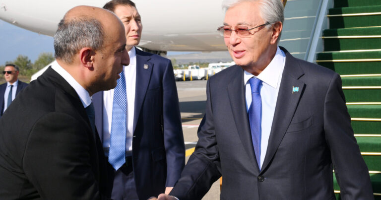 Tokayev Azərbaycana səfərə gəldi – FOTOLAR